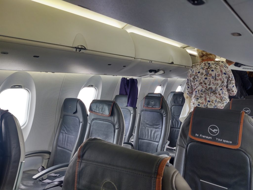 Lufthansa CRJ900